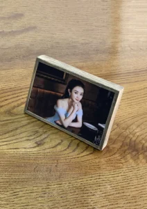 in ảnh khung gỗ sồi cao cấp đủ size lưu giữ kỷ niệm gia đình Việt